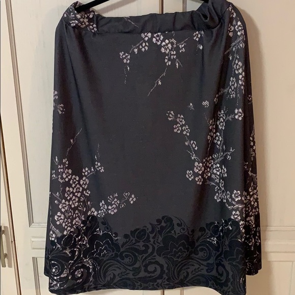 NWT Lily pull on skirt - Picture 2 of 7